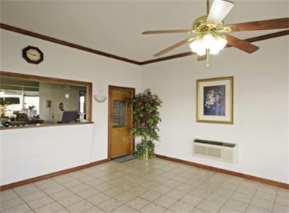 Executive Inn Muldrow Exterior photo